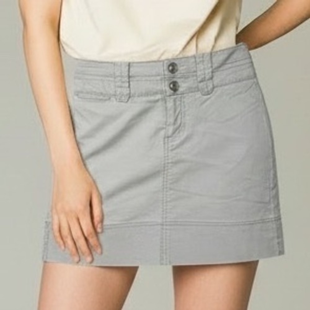 American Eagle Gray Stretch Cotton Mini Skirt Raw Hem 4 Y2K indie sleaze utility